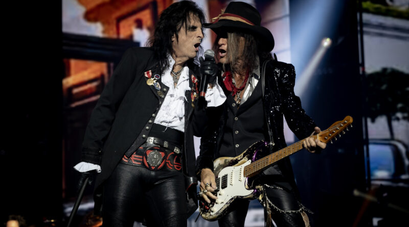 The Hollywood Vampires in Paris live concert review